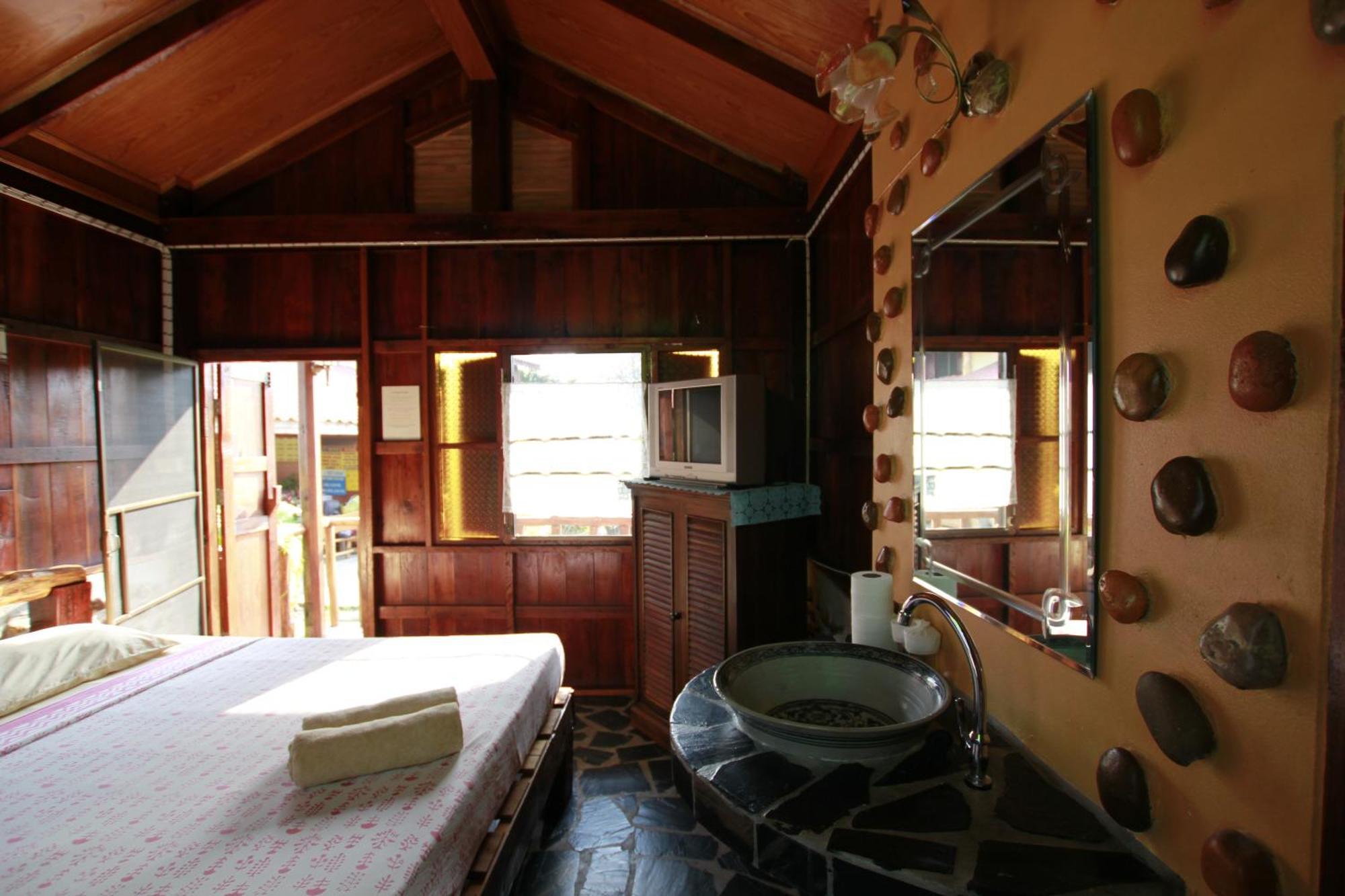 J&J Guesthouse Sukhothai Værelse billede