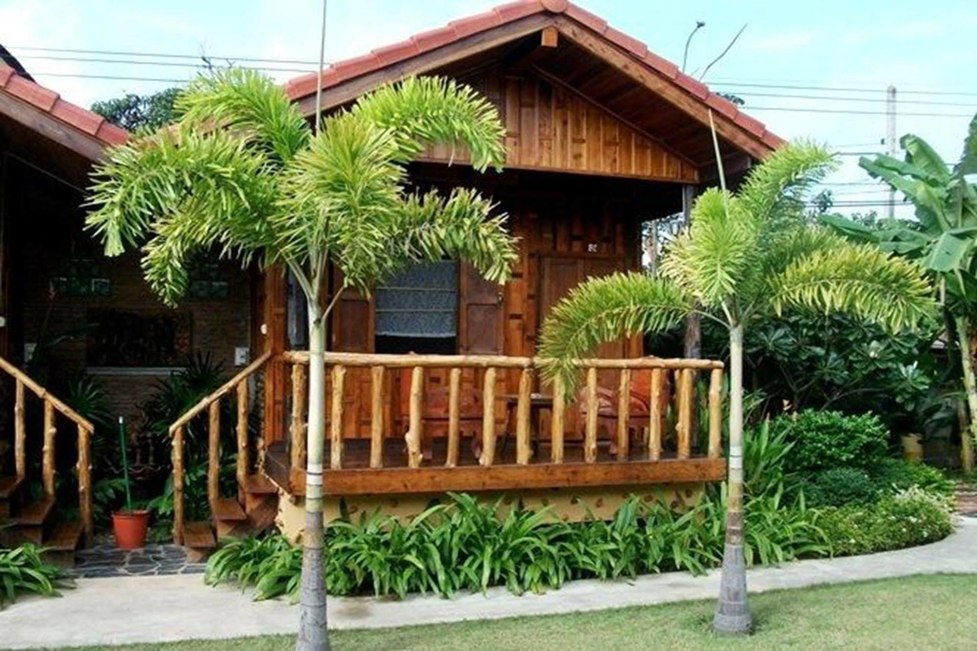 J&J Guesthouse Sukhothai Eksteriør billede